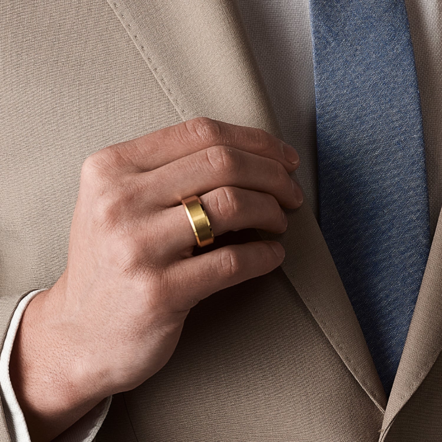 Ridge 8mm Geprofileerde Ring Set - 24K Goud | Tantalum