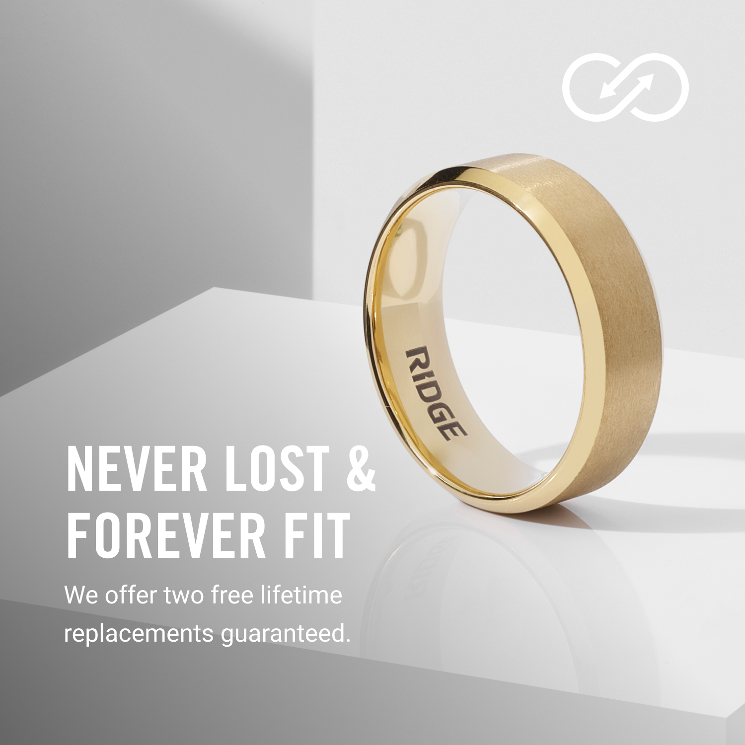 Ridge 8mm Geprofileerde Ring Set - 24K Goud | Tantalum