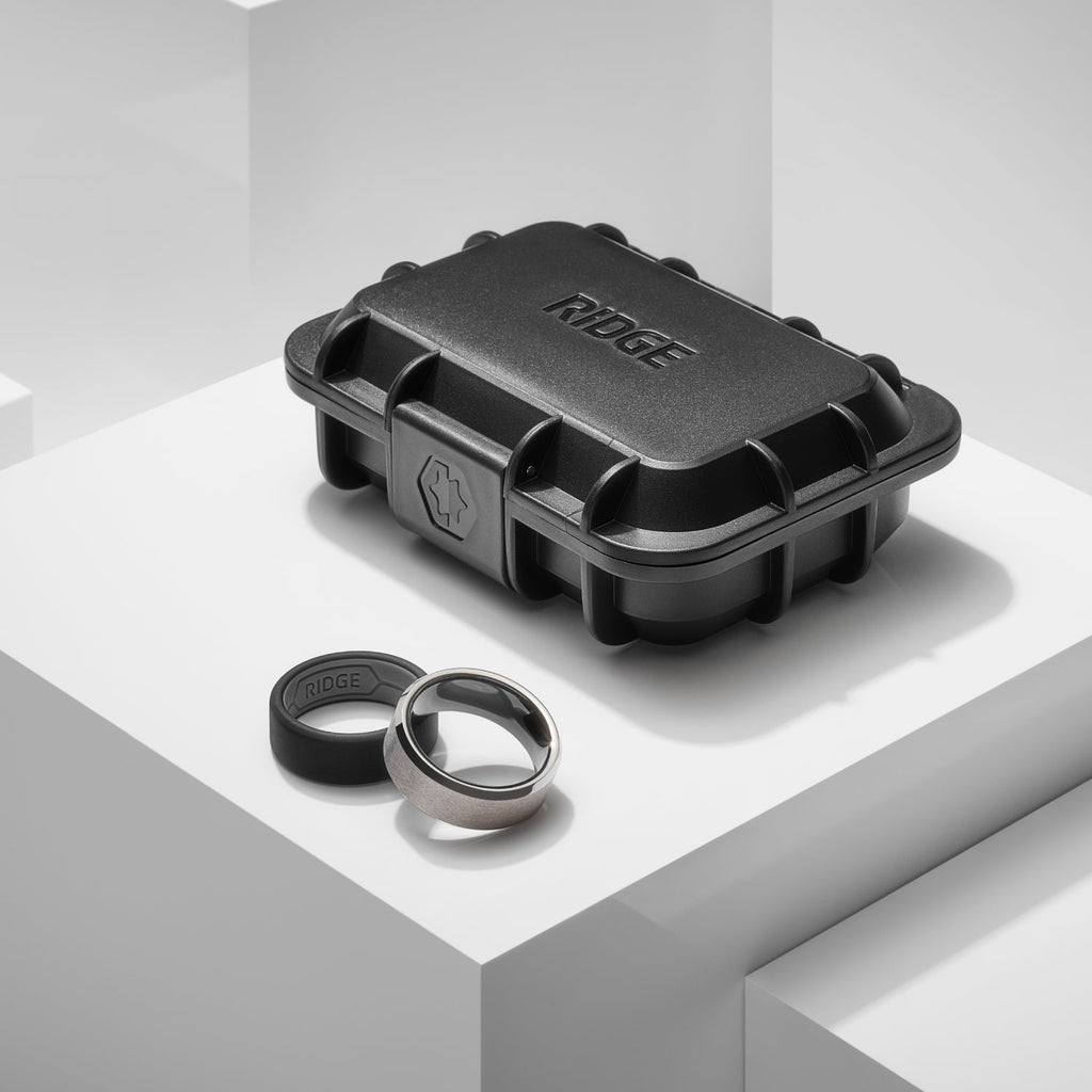 Ridge 8mm Beveled Ring Set - Platinum | Tantalum